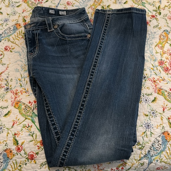 Miss Me Jeans size 29 mid rise straight gentle used. - Picture 4 of 4